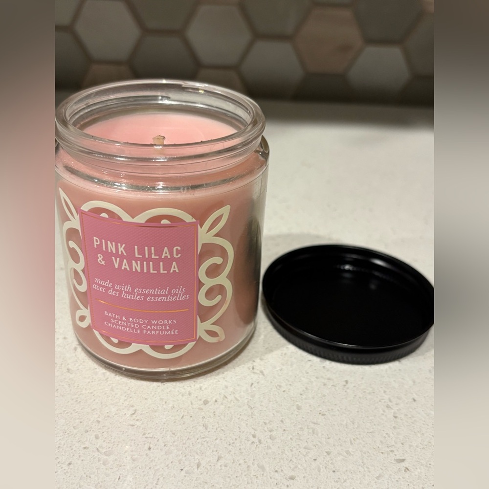 Bath and Body Works Single Wick Candle Pink Lilac Vanilla
